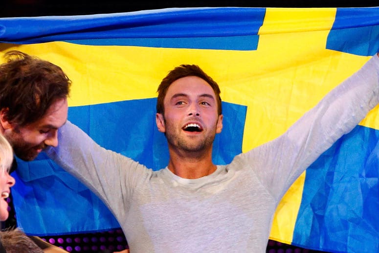 Måns Zelmerlöw feiert seinen Sieg beim Eurovision Song Contest in Wien.