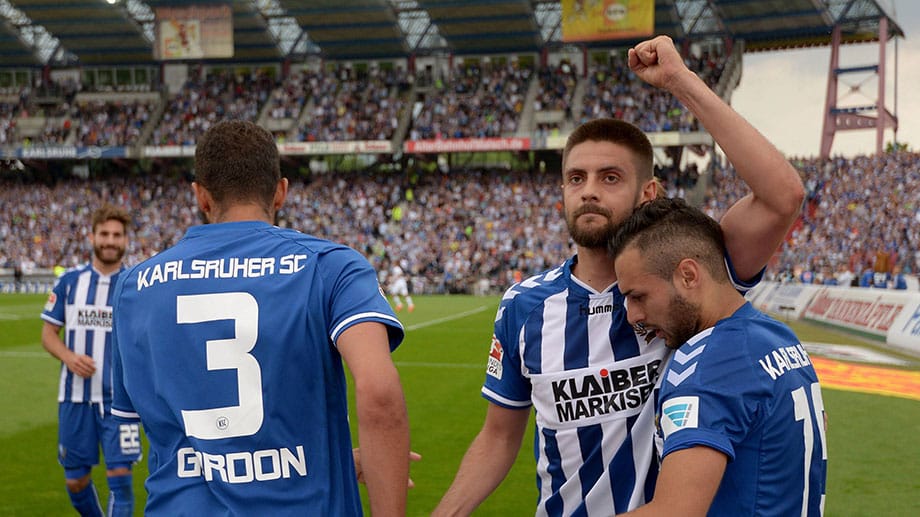Kein direkter Aufstieg, dafür aber nun in der Relegation: der Karlsruher SC.