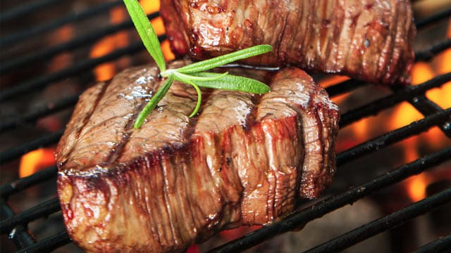 Nicht jedes edle Fleisch eignet sich zum Grillen.