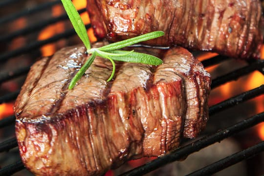 Nicht jedes edle Fleisch eignet sich zum Grillen.