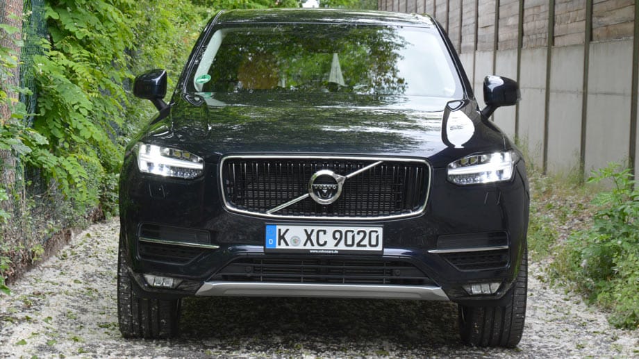 Der Preis für den Volvo XC90 D5 AWD Momentum startet bei 58.430 Euro.