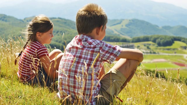 Schweiz: Kinder im schweizerischen Kanton Aargau sollen mit der örtlichen Mundart aufwachsen. Auch für Erzieher in der Kita gilt Mundartpflicht.