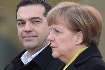Trotz aller Vorwürfe an die Kanzlerin - Premier Tsipras traut Merkel offenbar die Lösung der Krise zu.