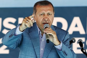 Der türkische Präsident Recep Tayyip Erdogan prophezeit anlässlich einer Rede zum Gedenken an die Eroberung Istanbuls durch die Osmanen ein muslimisches Jerusalem.