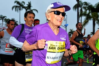 Marathonläuferin Harriette Thompson ist mit ihren 92-Jahren fit wie ein Turnschuh.