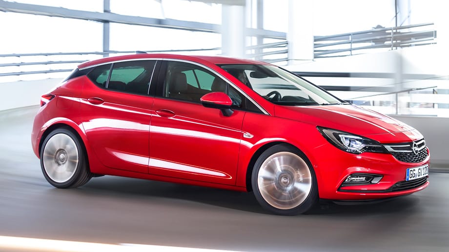 Laut Opel soll der Kompakte je nach Version 120 bis 200 Kilogramm leichter geworden als sein Vorgänger.