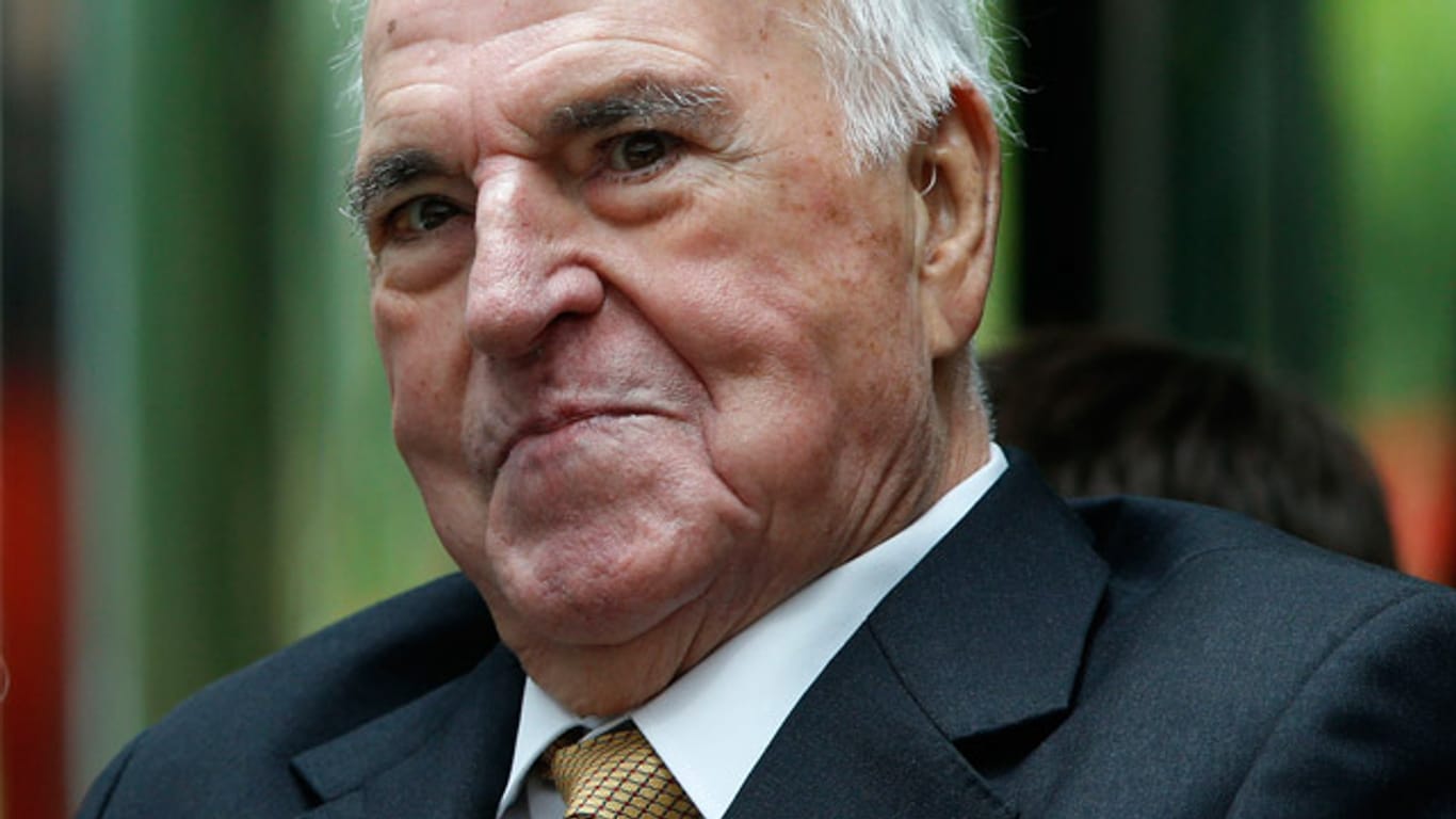 Altkanzler Helmut Kohl: Weiterer Eingriff im Anschluss an eine Hüftoperation.