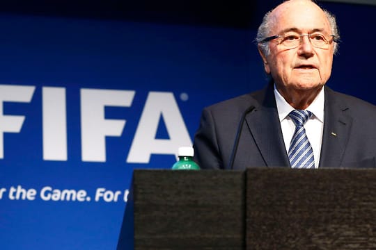 Sepp Blatter verkündet seinen Rücktritt als FIFA-Präsident.