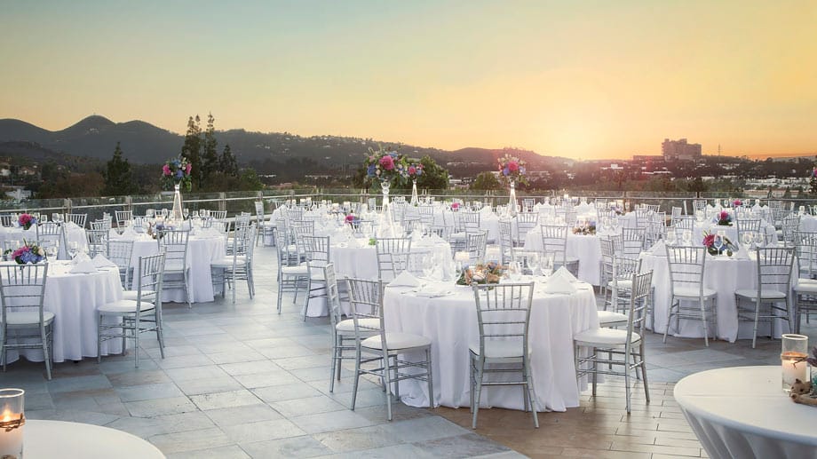 Die Chefin von Lexus in Escondido richtet in ihrem Autohaus auf halbem Weg zwischen Los Angeles und San Diego mehr Hochzeiten aus als mancher Jet-Set-Gastronom in einer der vielen Strandbars, die den Pacific Coast Highway säumen.