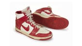 Der Air Force 1 von Nike: Der Kult-Klassiker aus dem Jahre 1985 wurde von Sneaker Designer Peter Moore entworfen.