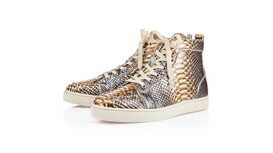 Luxus pur sind die Sneaker aus Pythonleder von Christian Louboutin für 1495 Euro.