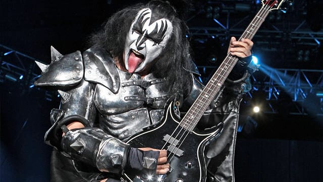 Kiss-Frontmann Gene Simmons hält mit seiner Meinung über Heirat und Liebe nicht hinterm Berg.