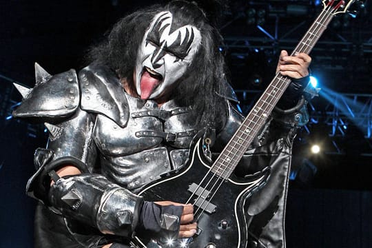 Kiss-Frontmann Gene Simmons hält mit seiner Meinung über Heirat und Liebe nicht hinterm Berg.