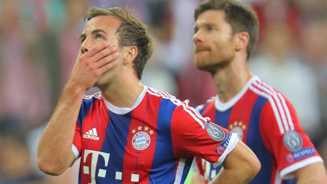 Bei Mario Götze (li.) läuft der Vertrag 2017 aus. Bei Xabi Alonso endet der Kontrakt im Sommer 2016. Bei Mario Götze (li.) läuft der Vertrag 2017 aus. Bei Xabi Alonso endet der Kontrakt im Sommer 2016.