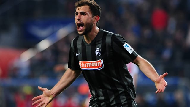 Der Schweizer Nationalspieler Admir Mehmedi stürmt ab sofort für Bayer Leverkusen. Der Schweizer Nationalspieler Admir Mehmedi stürmt ab sofort für Bayer Leverkusen.