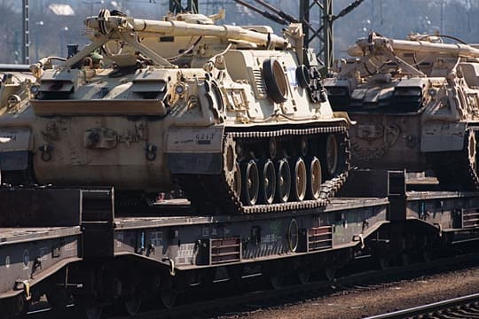 Gegen eine mögliche russische Aggression: USA wollen Panzer nach Osteuropa schicken.