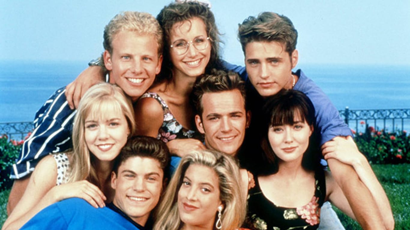 Die Clique von "Beverly Hills 90210". Die Teenieserie war in den 1990er Jahren ein absoluter TV-Hit.