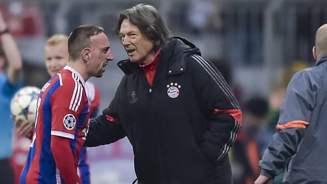 Franck Ribéry (li.) vertraut weiterhin seinem langjährigen Arzt Hans-Wilhelm Müller-Wohlfahrt (re.). Franck Ribéry (li.) vertraut weiterhin seinem langjährigen Arzt Hans-Wilhelm Müller-Wohlfahrt (re.).