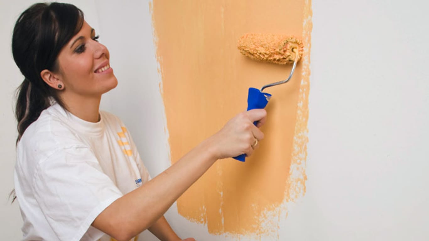 Mit der richtigen Wandfarbe können Sie Zimmer größer oder kleiner, höher oder niedriger wirken lassen.