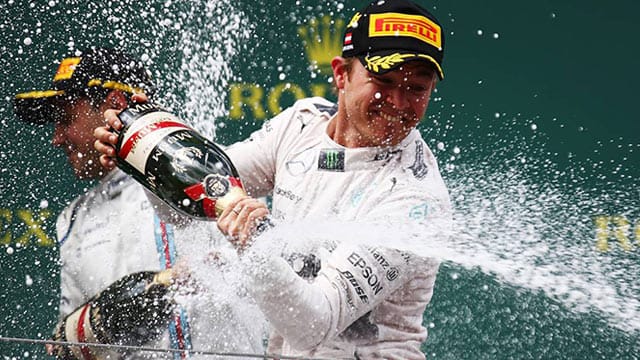 Nico Rosberg feiert seinen Sieg auf dem Red Bull Ring.