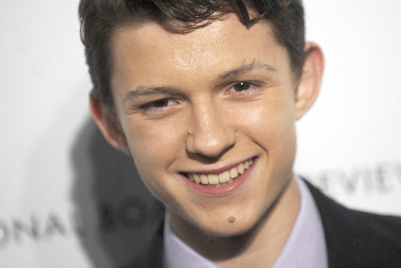 Der 19-jährige Brite Tom Holland wird der neue Spider-Man.