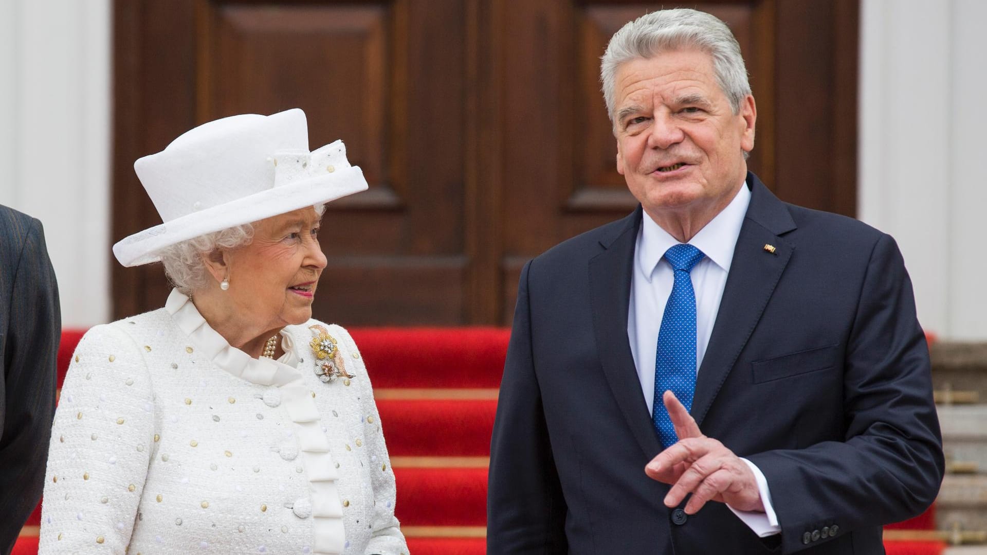 Queen Elizabeth II. und Joachim Gauck haben sich in Berlin getroffen.