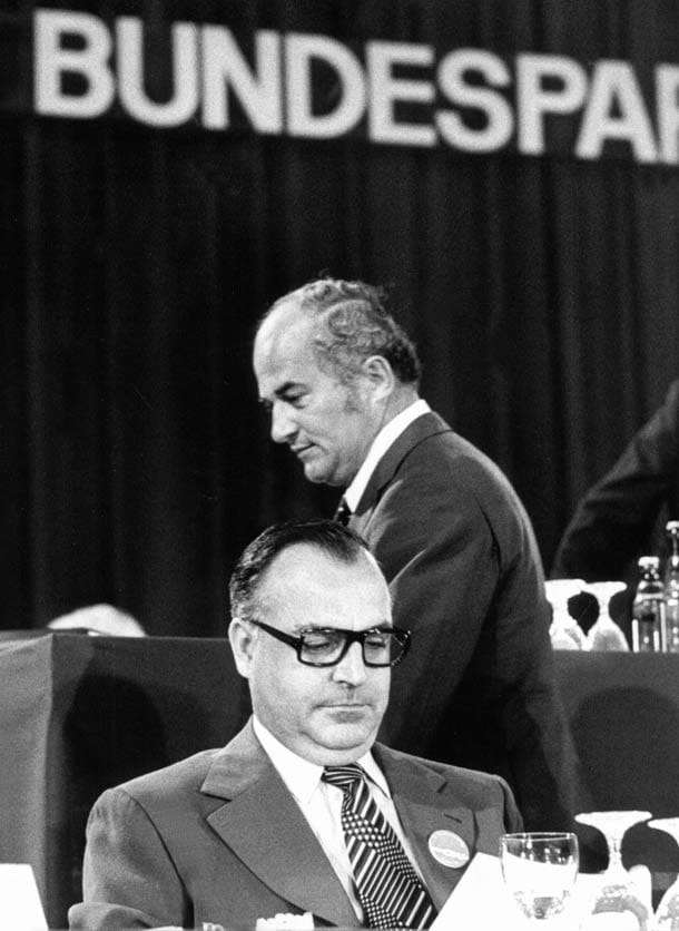 Der damalige Parteivorsitzenden Rainer Barzel (hinten) und sein Nachfolger, der rheinland-pfälzische Ministerpräsident Helmut Kohl, im Frühjahr 1972.