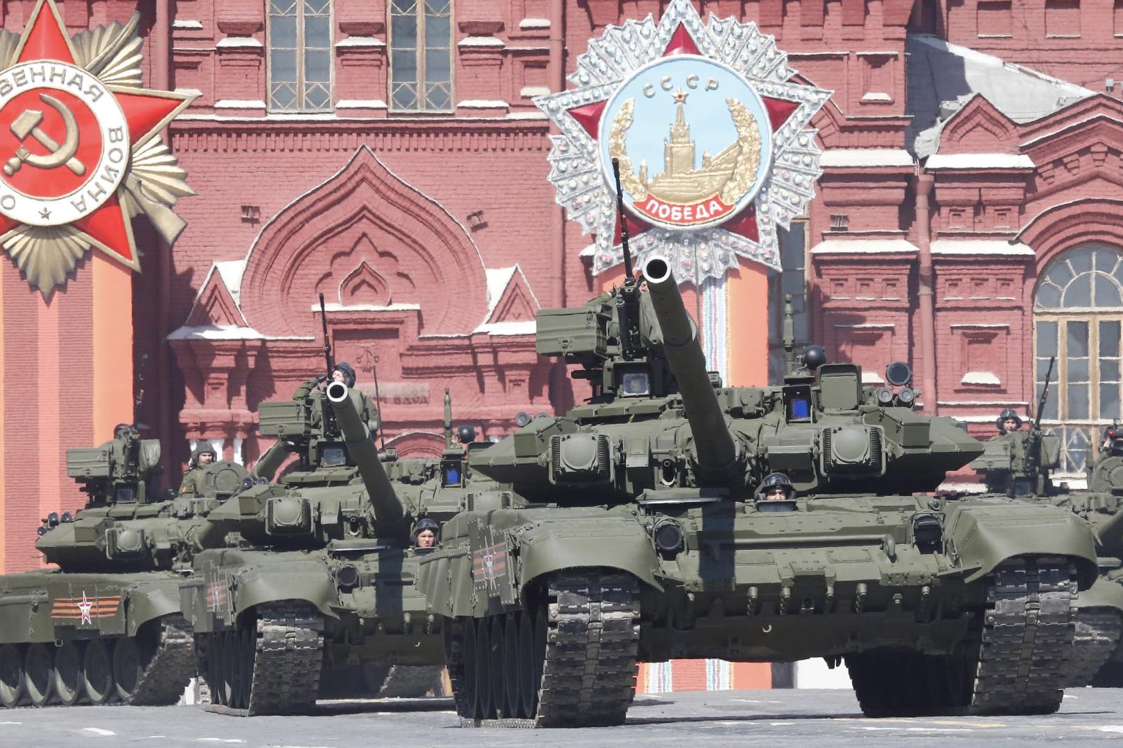 Russische Panzer während einer Parade in Moskau.