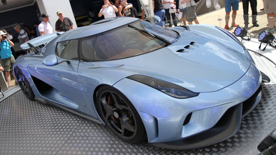 Leider nur im Stand zu bestaunen war der Koenigsegg Regera. Dafür nahmen mit dem One:1 und Agera N zwei andere Modelle der schwedischen Manufaktur am Supercar Run teil.