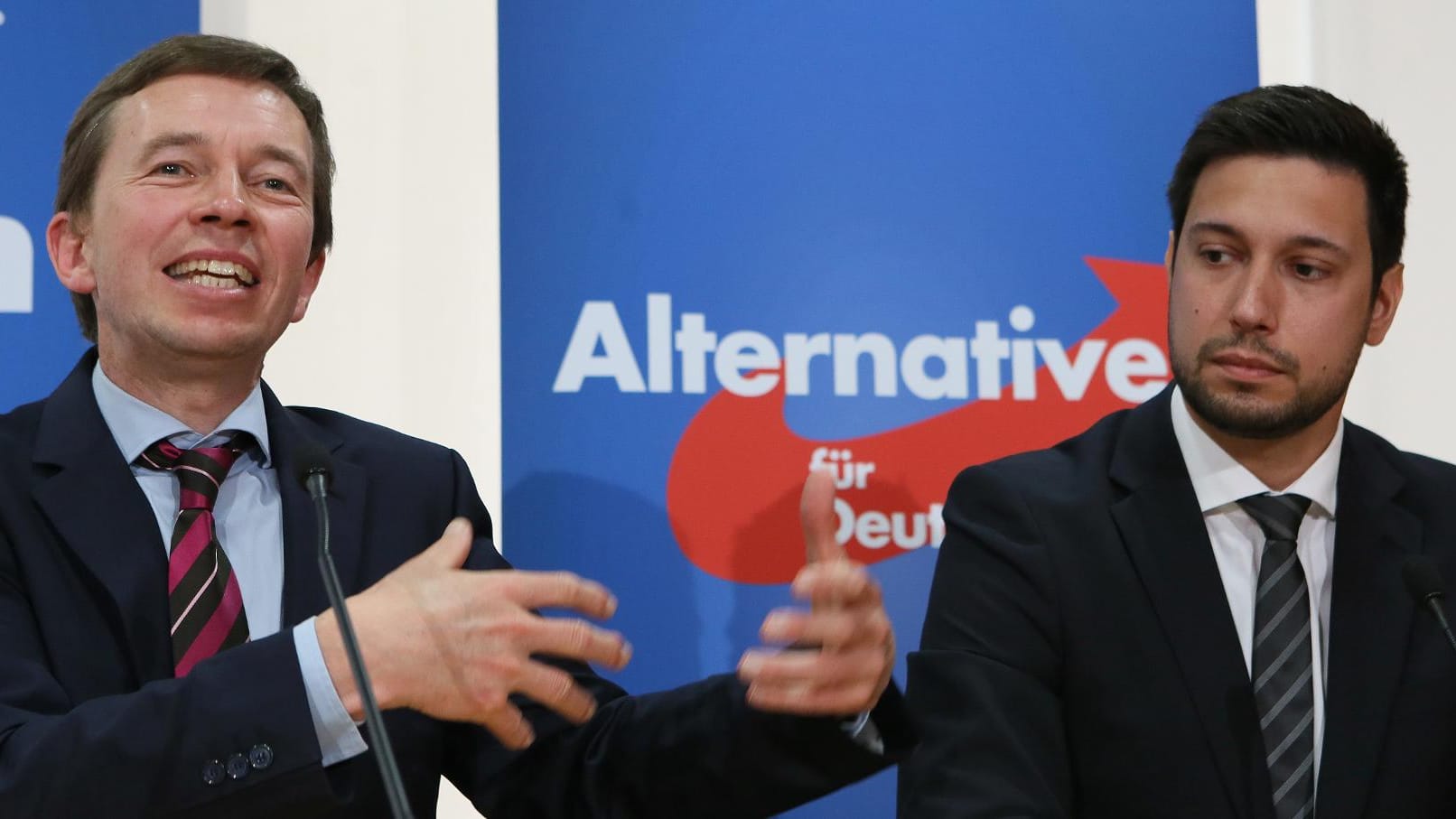 Lucke stellt seinen Kandidaten für den AFD-Generalsekretär vor.