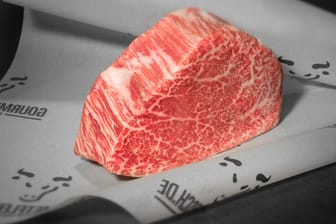 Typisch für das Kobe-Fleisch: die feine Fett-Marmorierung.