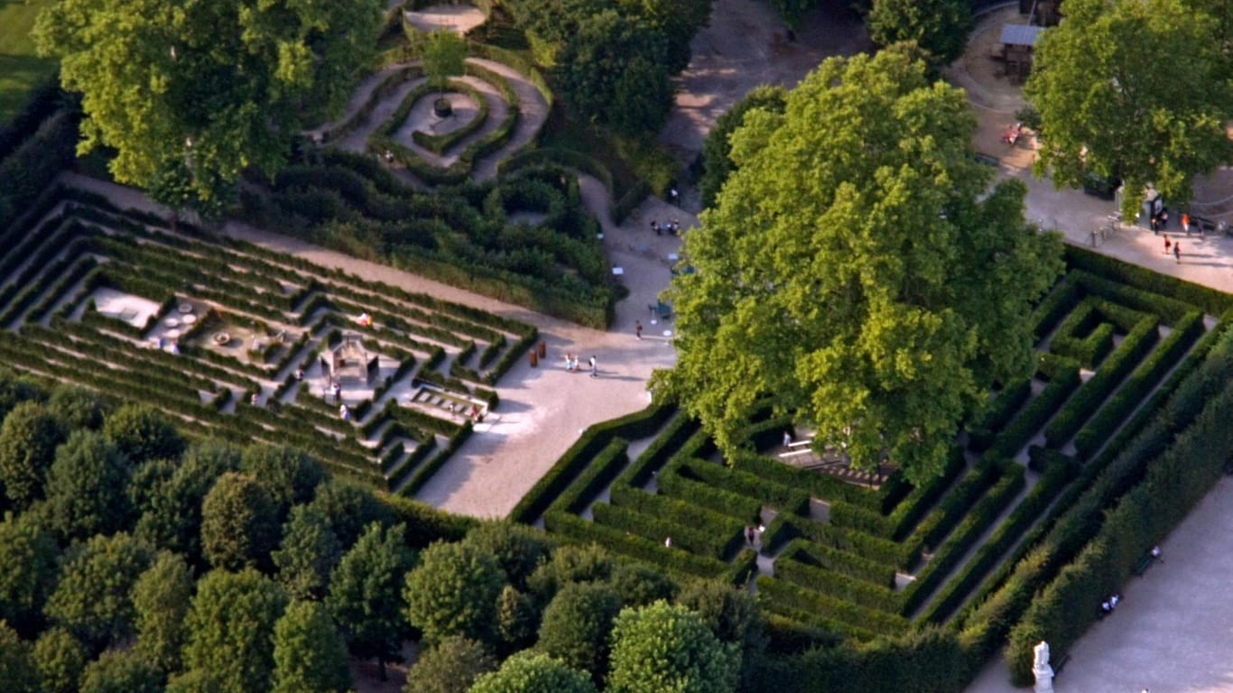 Wer Labyrinthe und Irrgärten mag, kann sich überall in Europa austoben.