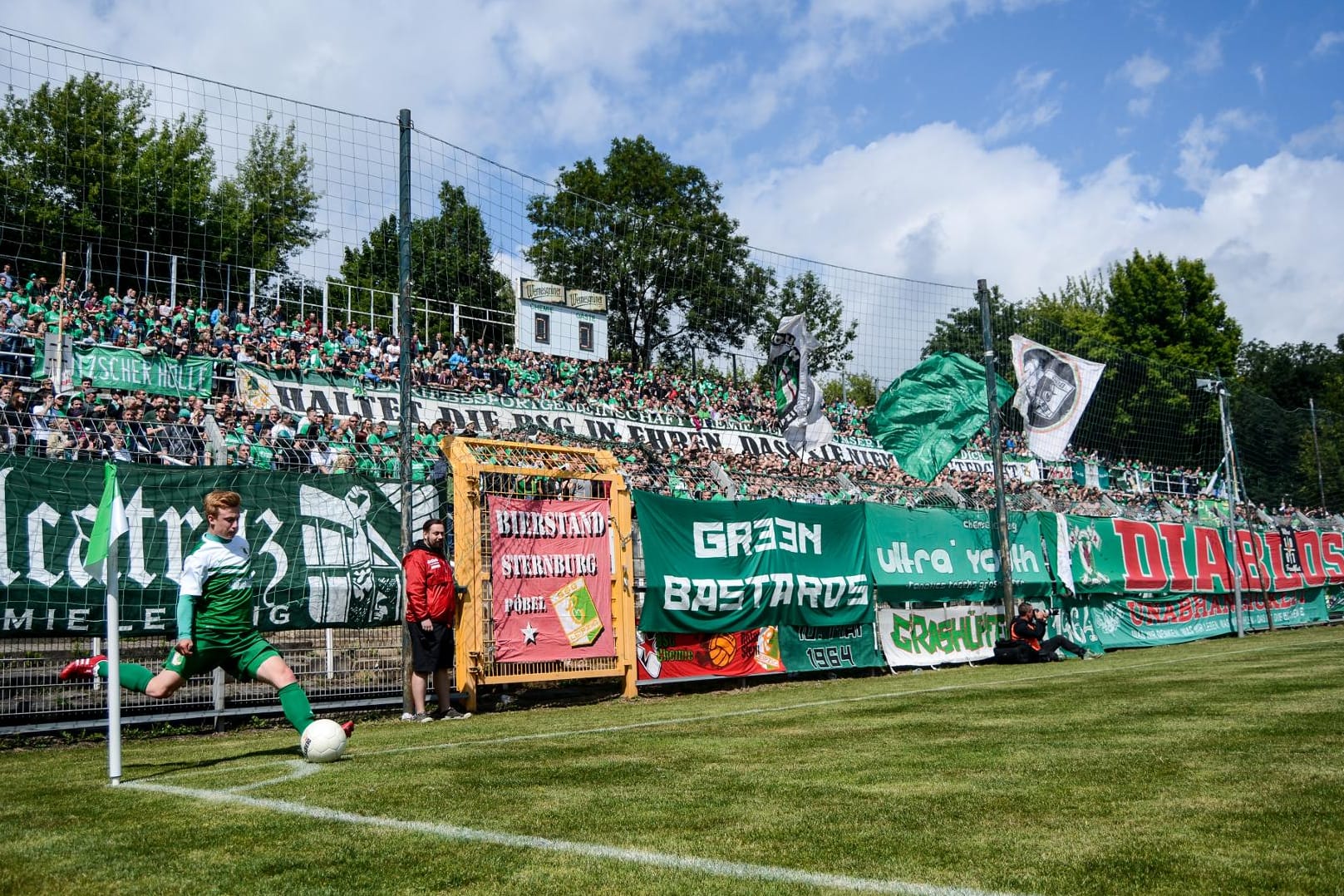 Auf rund 1000 Zuschauer kann die Mannschaft der BSG Chemie Leipzig bei Heimspielen zählen.