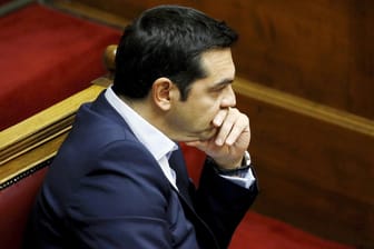 Der griechische Ministerpräsident Alexis Tsipras ist in den eigenen Reihen nahezu entmachtet.