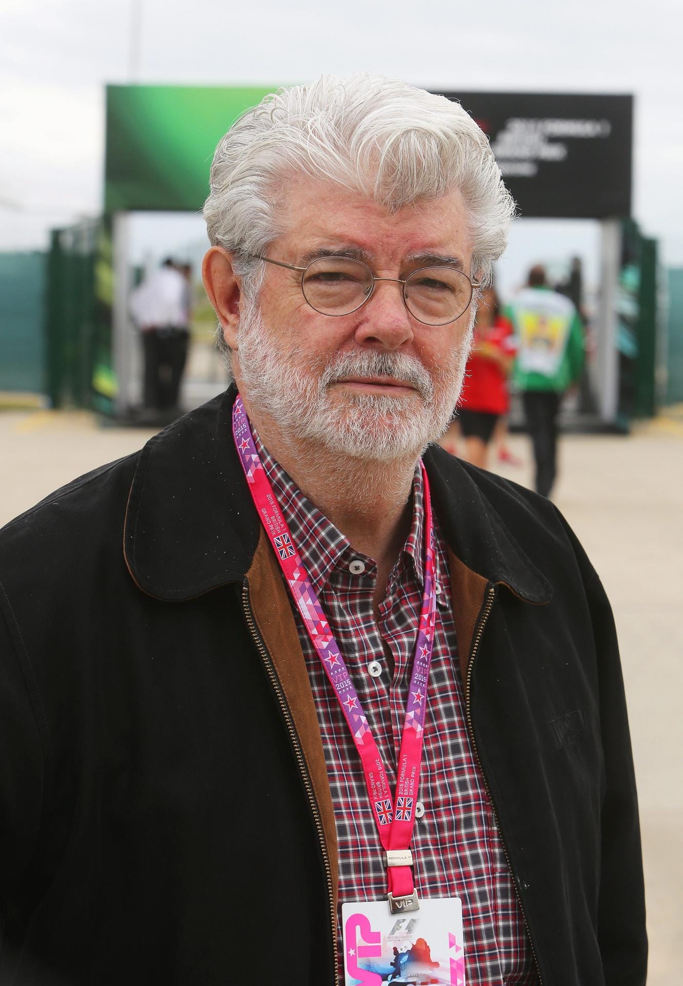 Film-Produzent George Lucas ist ebenfalls ein Fan der Krone des Motorsports. Er zeichnet sich für die Star-Wars- und Indiana-Jones-Filme verantwortlich.