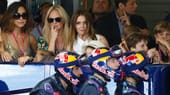 Geri Halliwell (re.), die Frau von Red-Bull-Teamchef Christian Horner, besucht mit Spice-Girls-Kollegin Emma Bunton den Grand Prix in England.