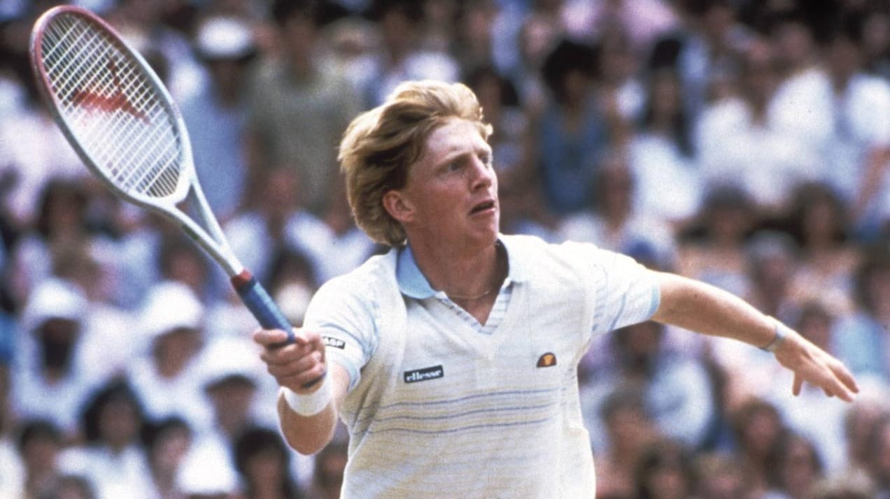 Boris Becker setzt sich im Wimbledon-Finale am 7. Juli 1985 gegen den Südafrikaner Kevin Curren durch. Boris Becker setzt sich im Wimbledon-Finale am 7. Juli 1985 gegen den Südafrikaner Kevin Curren durch.