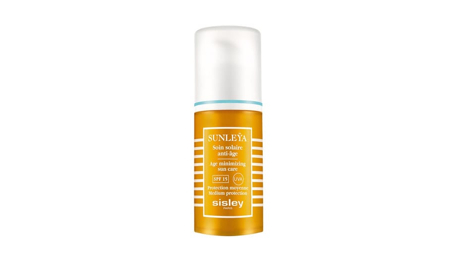 Sunleya von Sisley Paris (um 196 Euro) sollen Mineralextrakten den Eigenschutz der Haut vor dem Sonnenbad stärken.