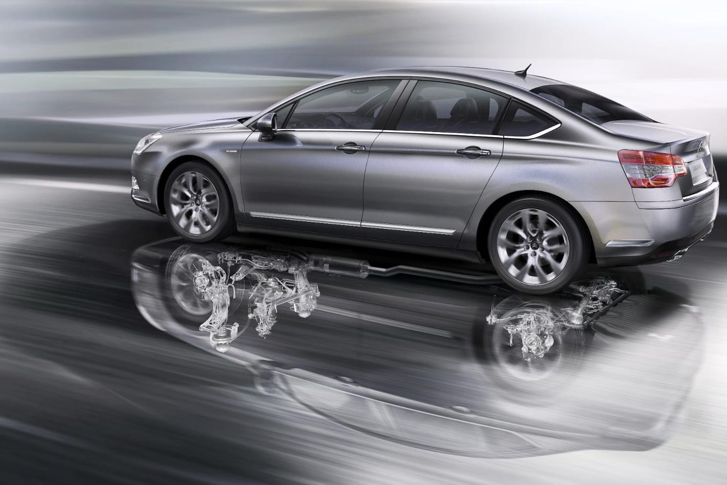 Citroën entwickelt die Hydropneumatik nicht weiter.