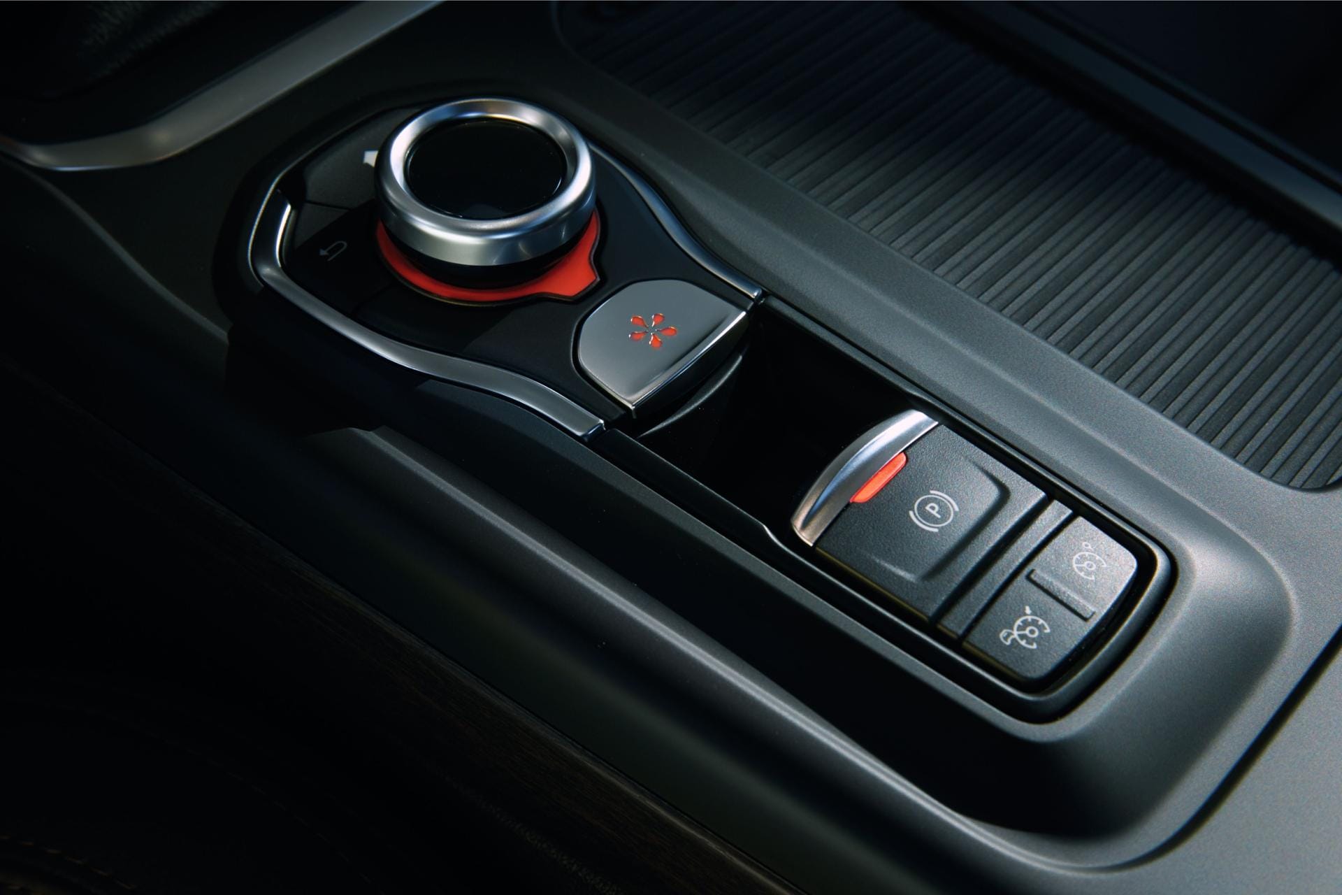 Auch der Renault Talisman bekommt das Multisense - es steuert Gaspedal, Schaltung, Lenkung, Dämpfer sowie die Farben im Innenraum.