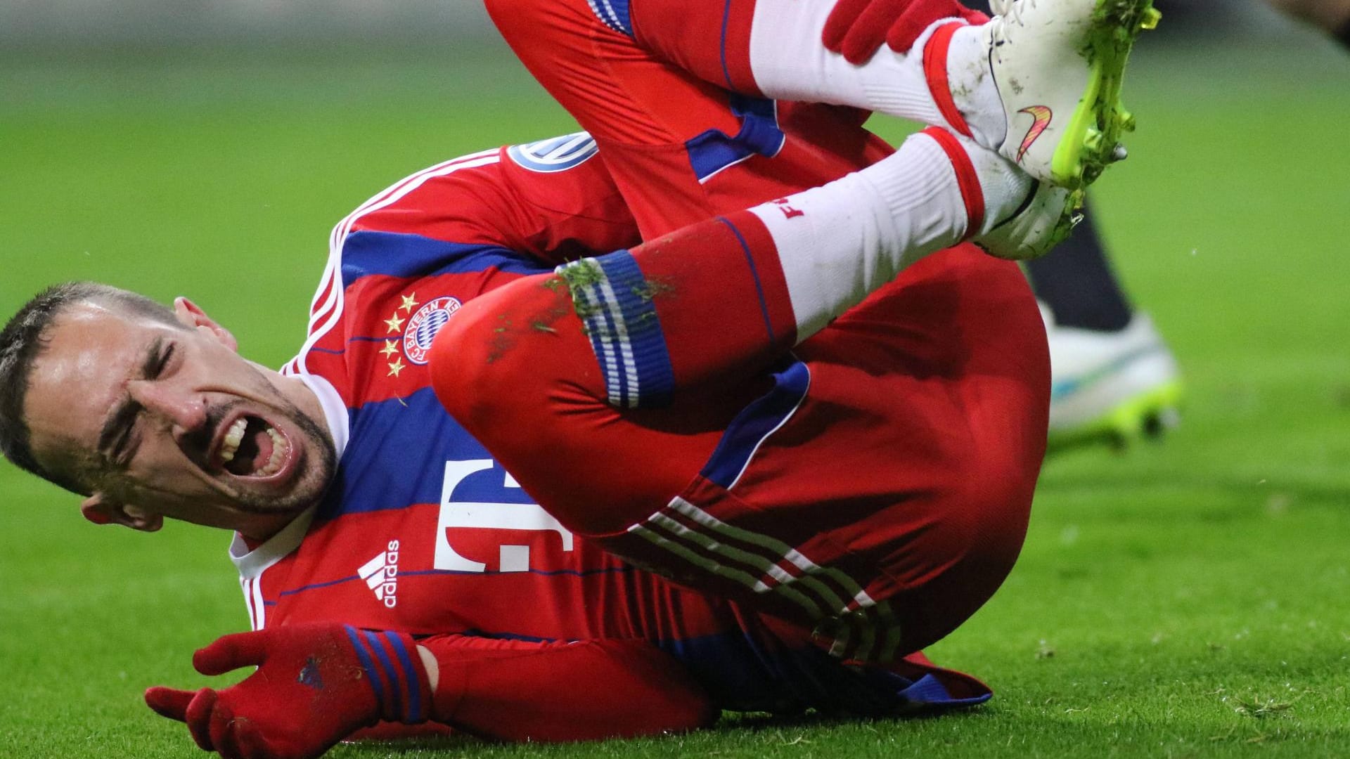 Franck Ribéry steht noch bis 2017 beim FC Bayern unter Vertrag. Franck Ribéry steht noch bis 2017 beim FC Bayern unter Vertrag.