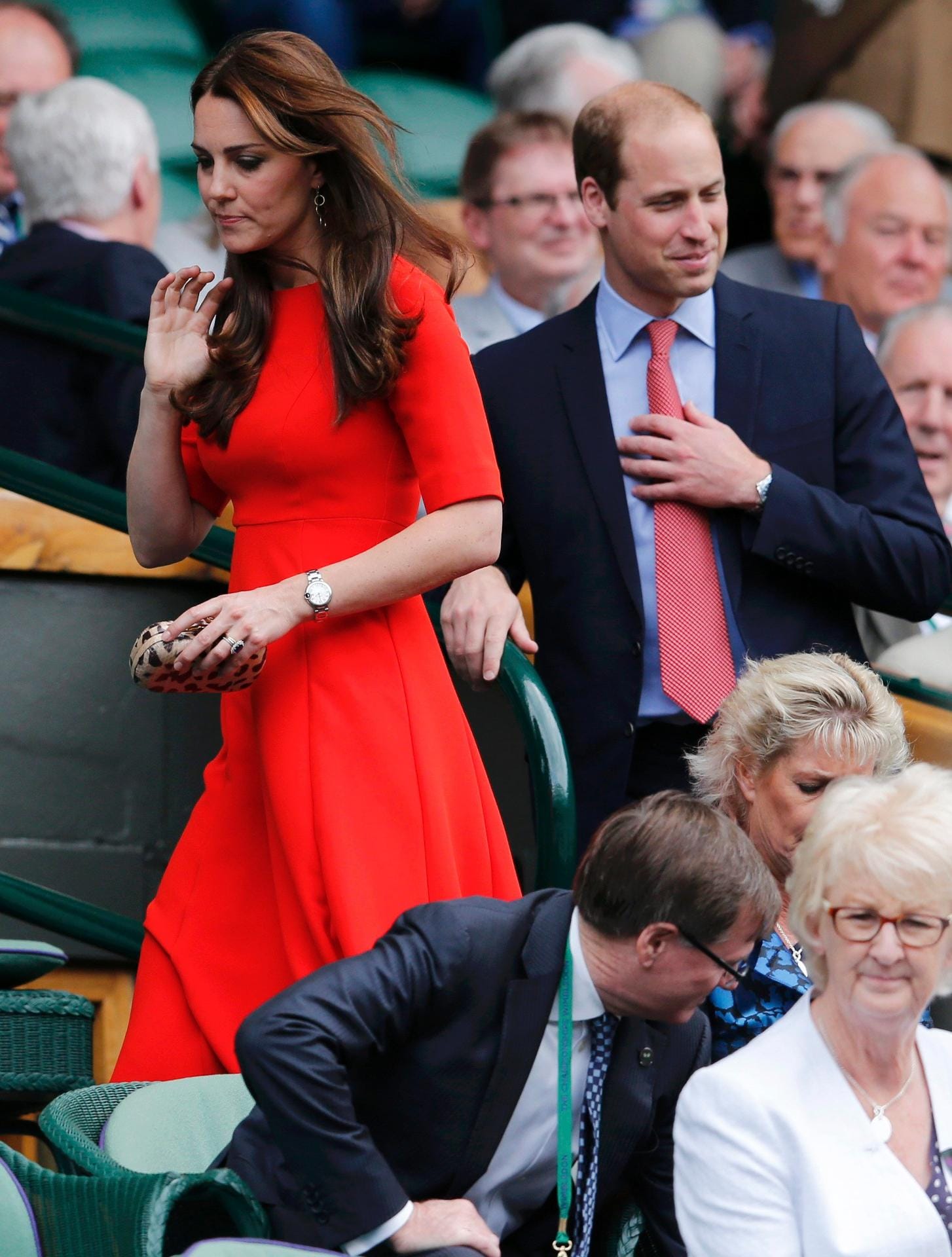 Ein Nachmittag ohne die Kinder: Prinz William und Herzogin Kate besuchten am 8. Juli 2015 die Viertelfinal-Partie des Engländers Andy Murray gegen den Kanadier Vasek Pospisi in Wimbledon.