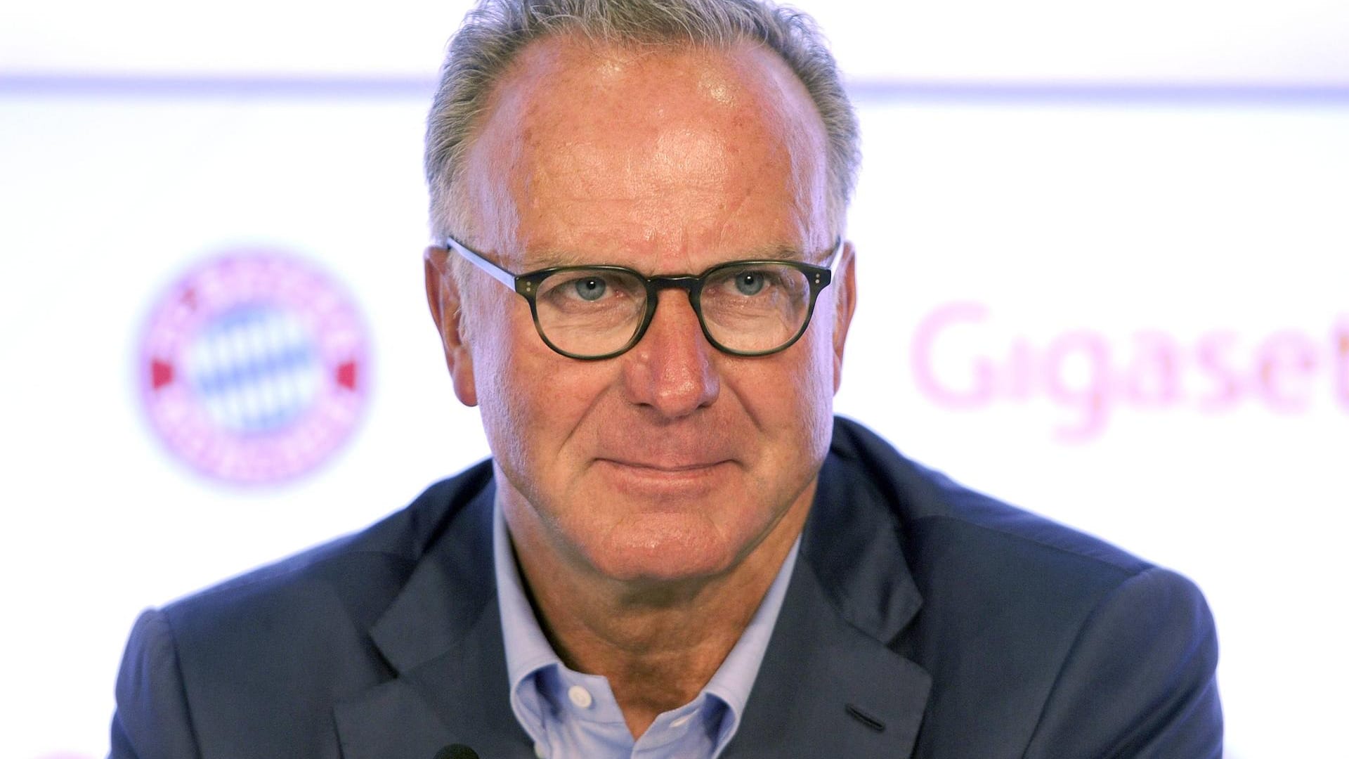 Karl-Heinz Rummenigge ist seit 2002 Vorstandsvorsitzender der FC Bayern München AG. Karl-Heinz Rummenigge ist seit 2002 Vorstandsvorsitzender der FC Bayern München AG.