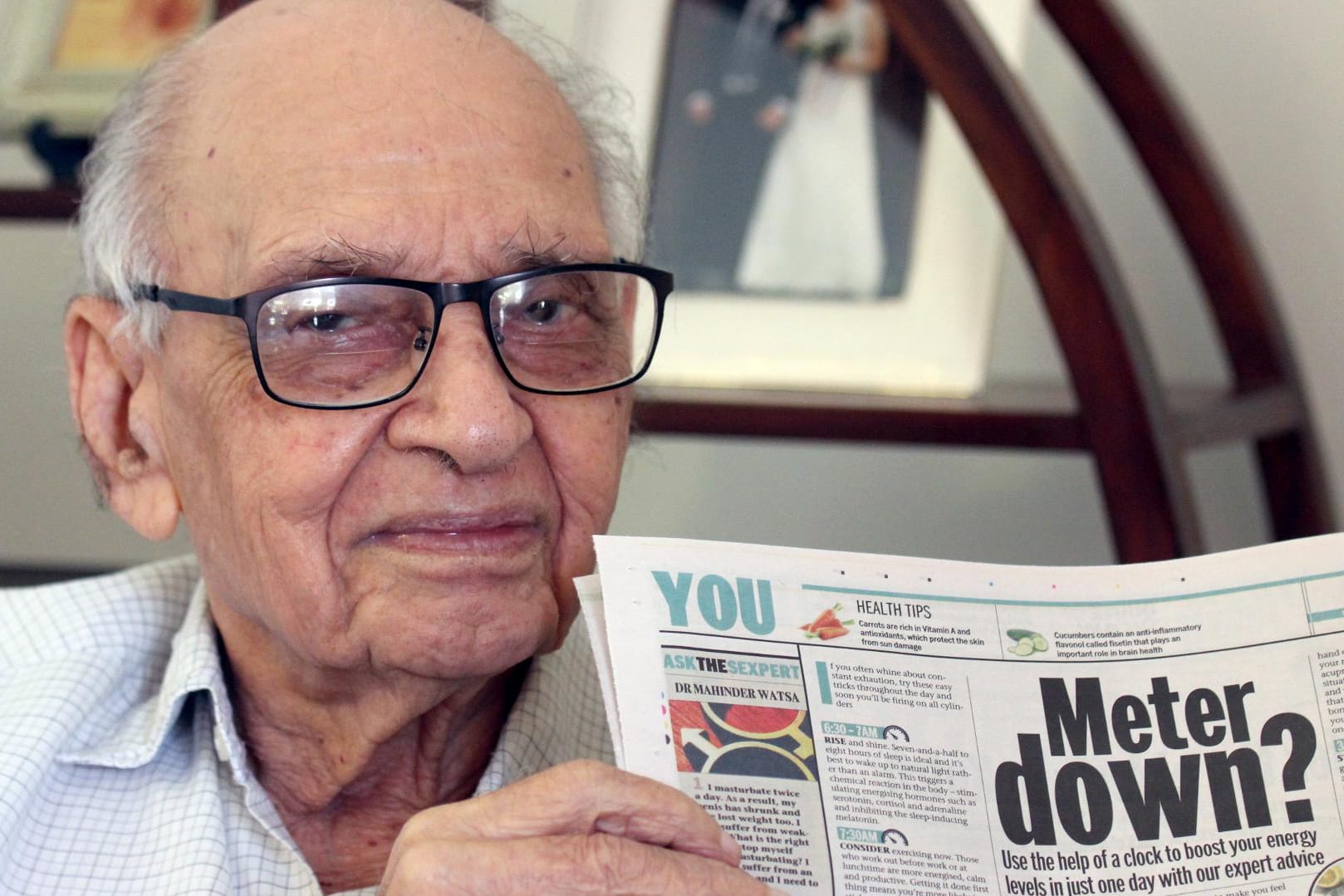 Im Rahmen einer täglichen Sex-Kolumne im "Mumbai Mirror" beantwortet Mahinder C. Watsa (91) jeden Tag kuriose Fragen zum Thema Liebe und Sex.