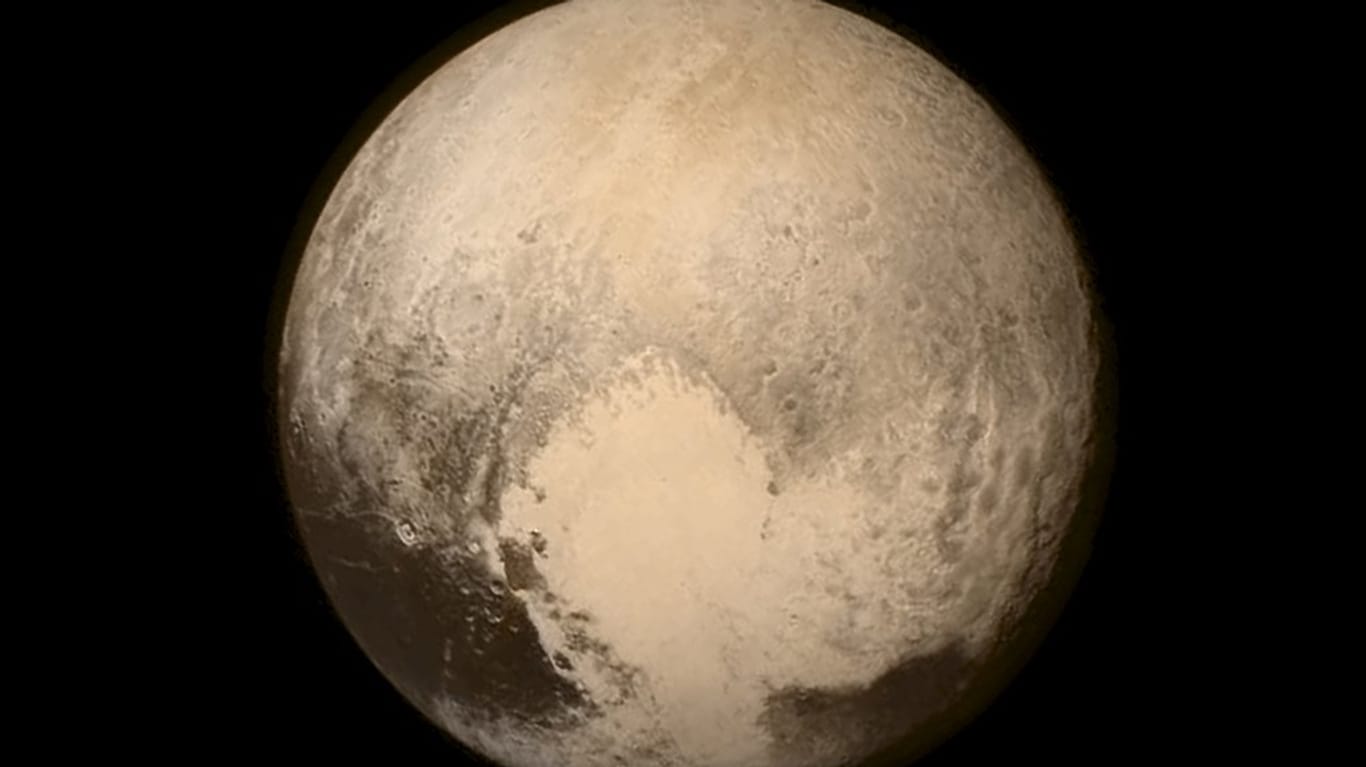 So sieht Pluto von New Horizons betrachtet aus.