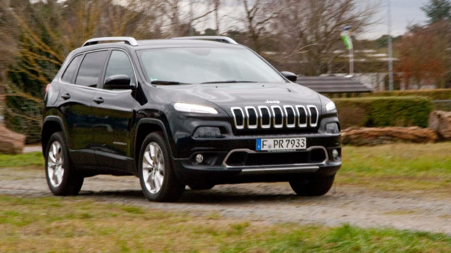 Ein Jeep Cherokee wurde während der Fahrt gehackt.