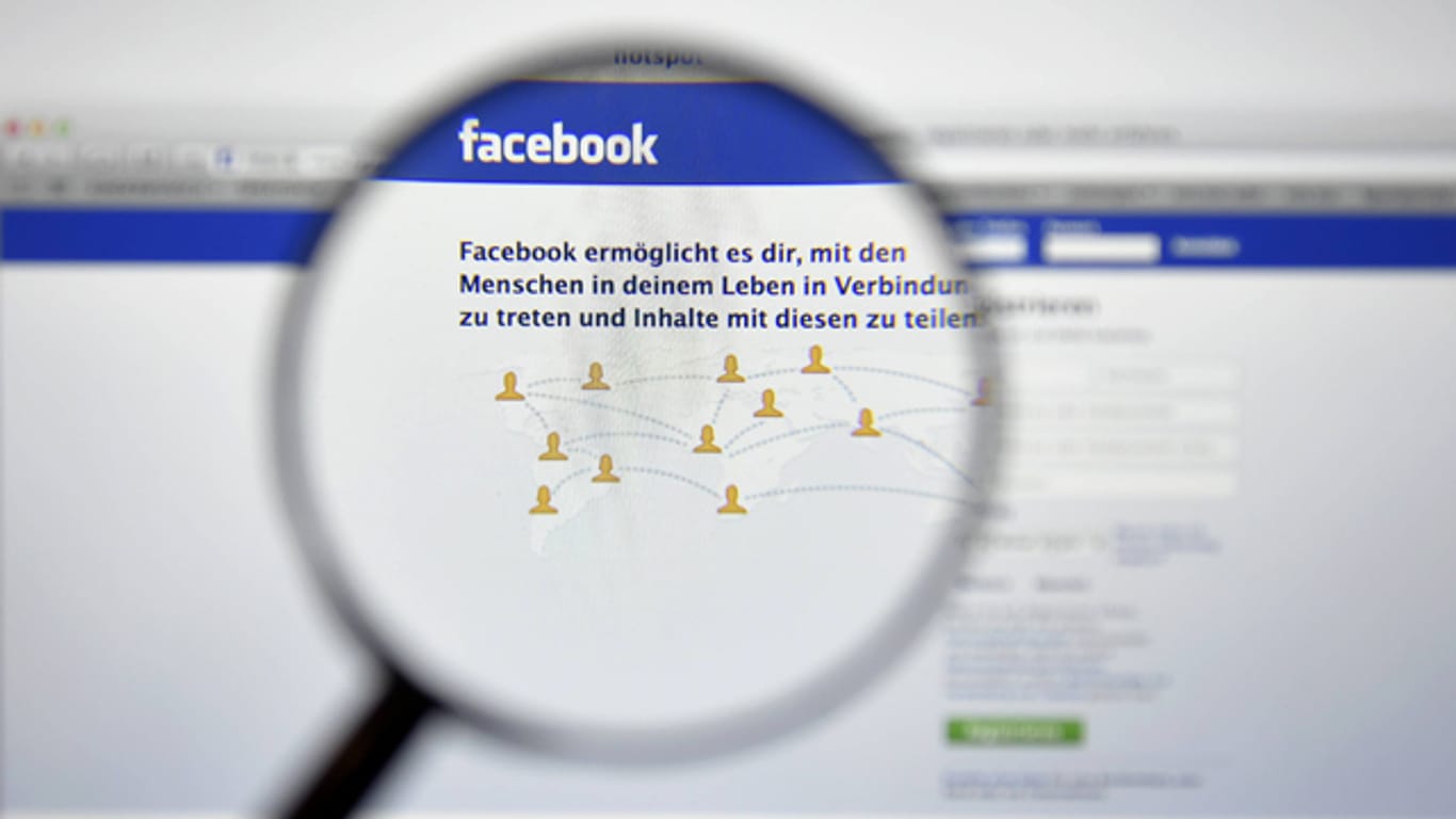 Ein Fake-Profil rechtzeitig zu erkennen, schützt vor Facebook-Betrug.