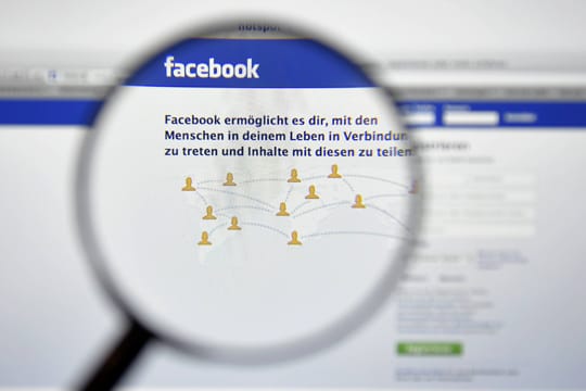 Ein Fake-Profil rechtzeitig zu erkennen, schützt vor Facebook-Betrug.