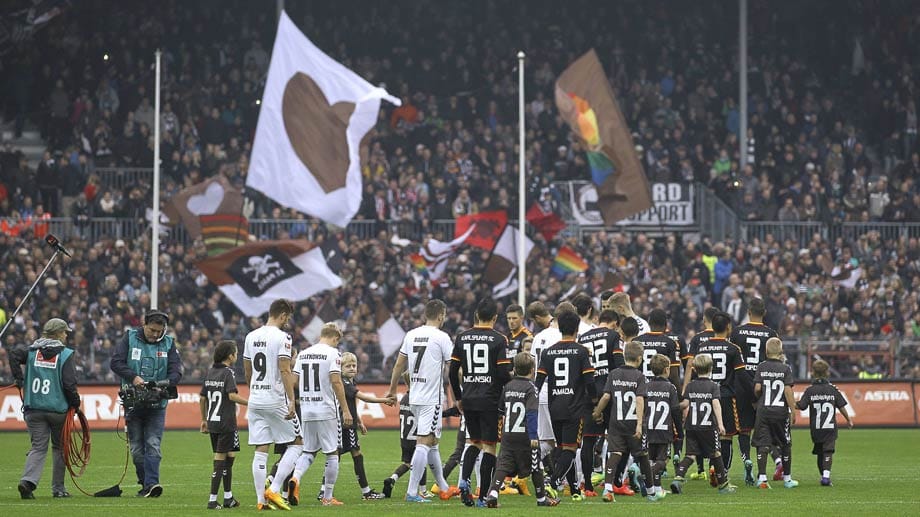 Für die Spieler geht es in der 2. Bundesliga erneut früher los.