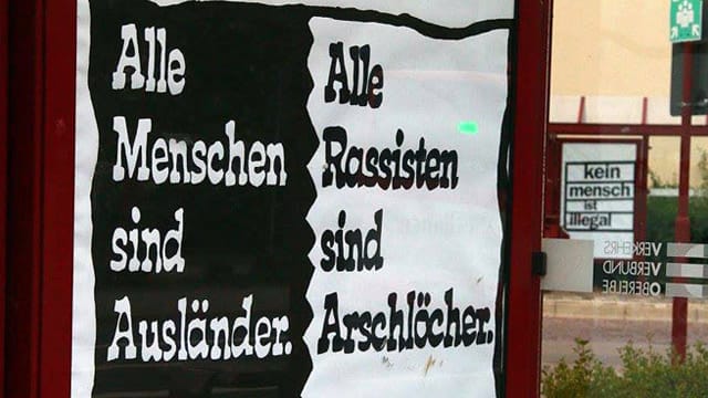 Starke Botschaft: Anti-Rassisten-Kunst in einer ausländerfeindlichen Umgebung.